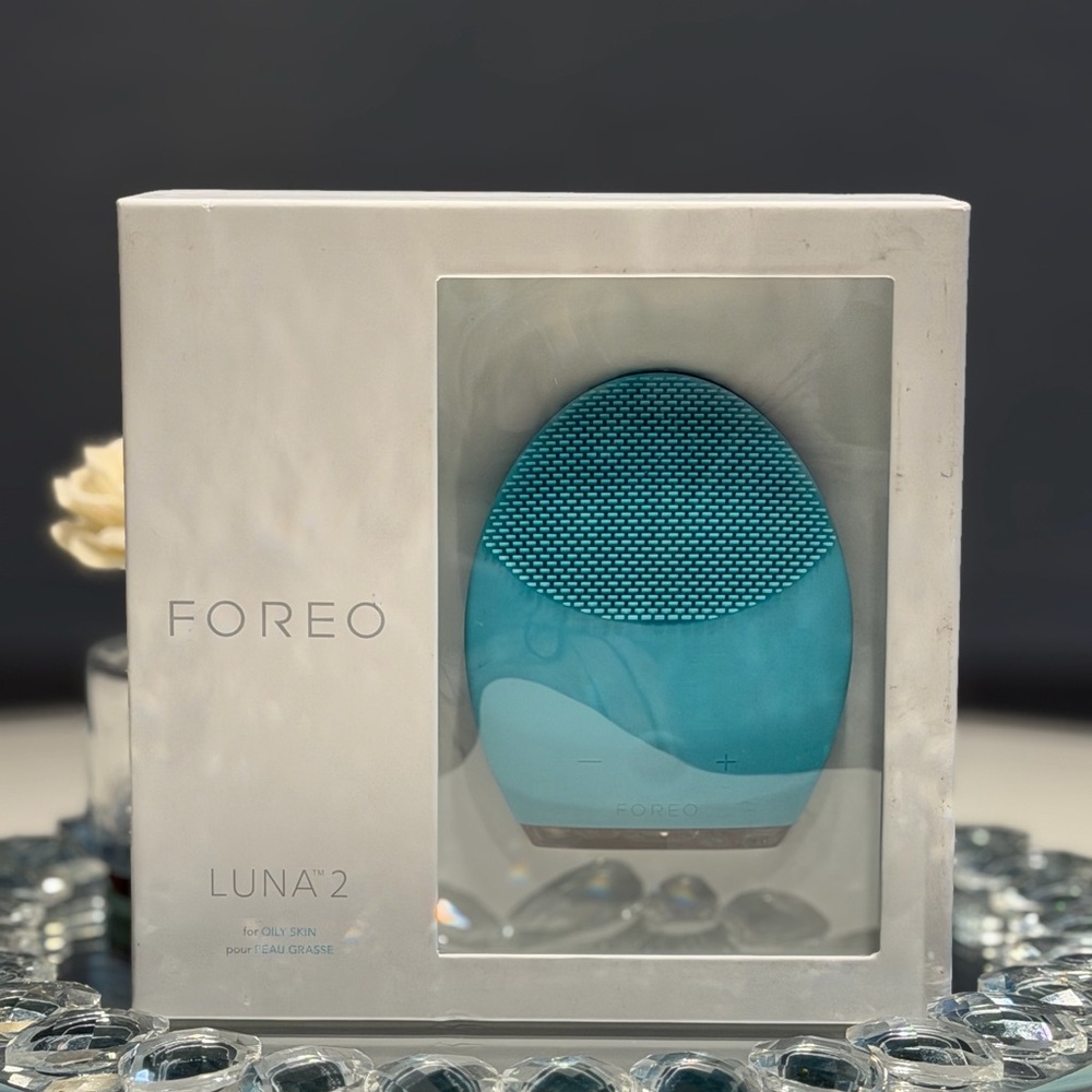 FOREO Luna 2 Facial Cleansing Device
